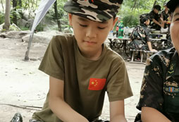 讓孩子暑假參加軍旅文化夏令營好嗎？