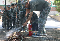 學(xué)習(xí)使用滅火器