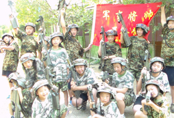 我們小團(tuán)隊(duì)的合影照