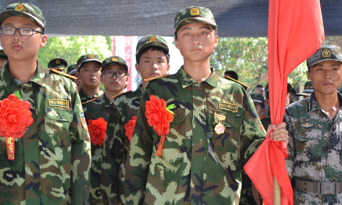 軍事夏令營