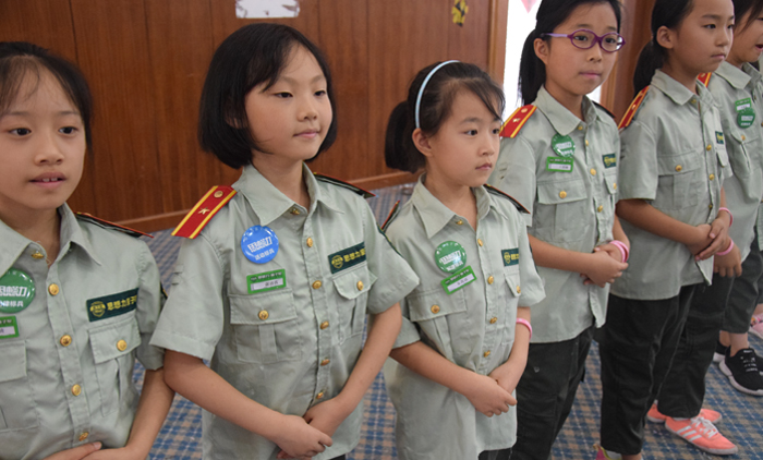 女子軍事夏令營(yíng)怎么樣？