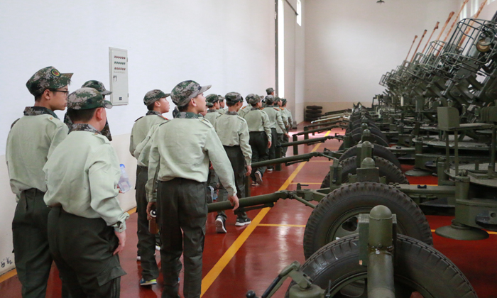 上海少年軍訓(xùn)夏令營