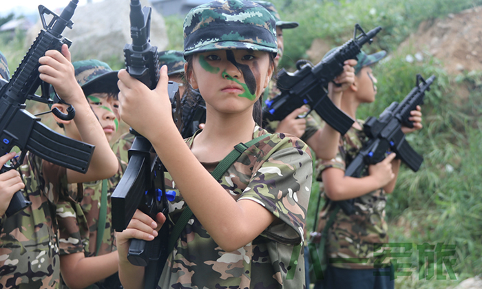 軍事夏令營