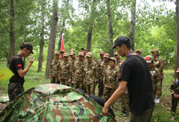 報名軍事夏令營學(xué)費多少錢？