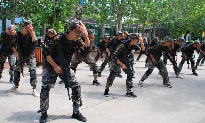 軍事夏令營收費