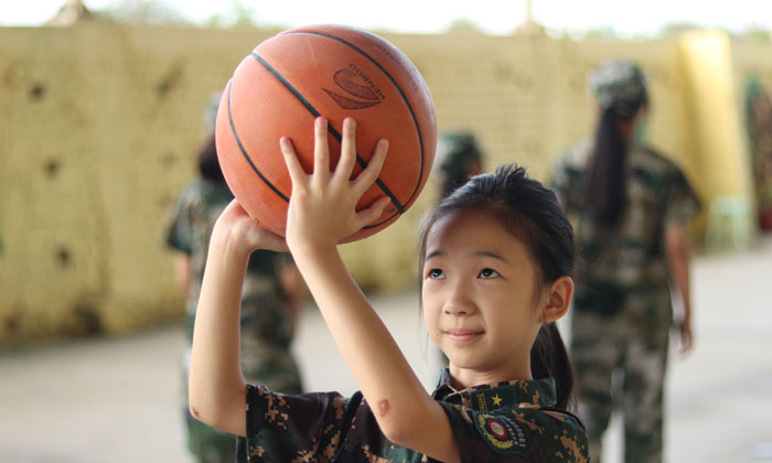 國(guó)內(nèi)有哪些軍事夏令營(yíng)