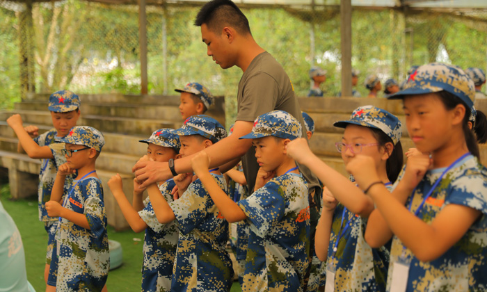 軍事化夏令營價(jià)格一覽