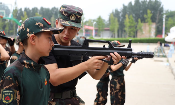 軍事夏令營(yíng)哪家好