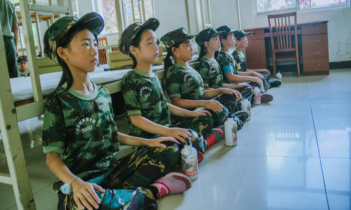 上海小學(xué)生軍事夏令營(yíng)