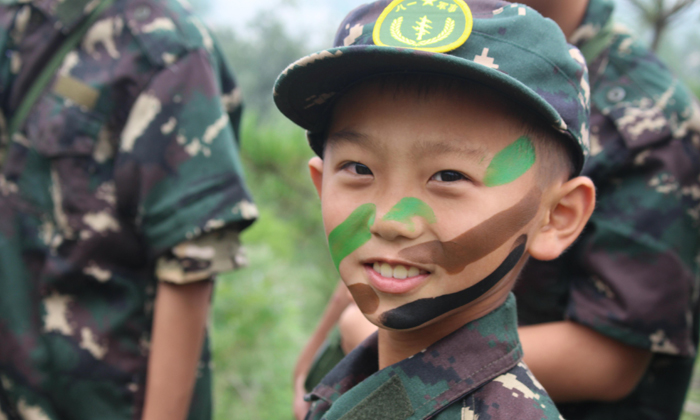 上海少年軍事訓(xùn)練營(yíng)
