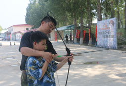 報名國內(nèi)軍訓夏令營500-1000元的都有哪些課程？