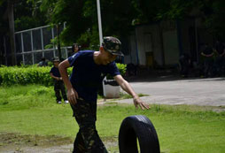 參加軍事訓練營多少錢？