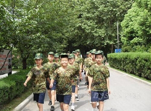 軍事夏令營(yíng)能改變孩子什么