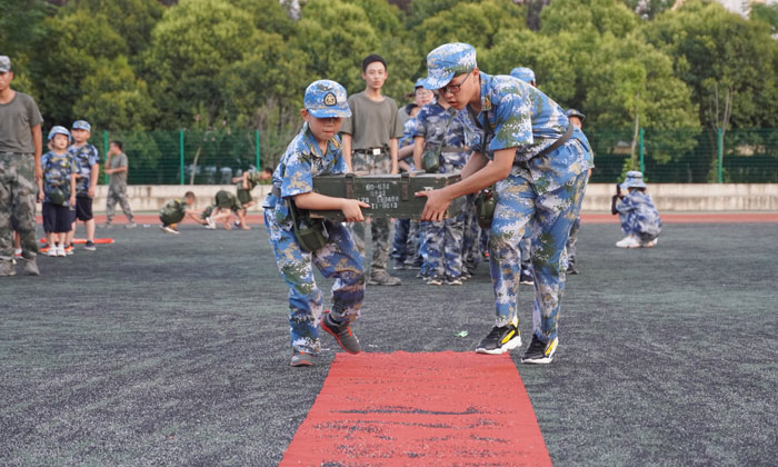 軍事夏令營(yíng).jpg