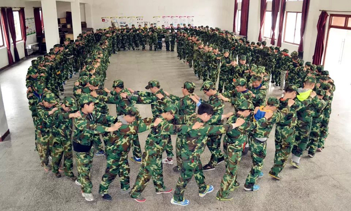 暑期讓孩子參加軍事夏令營(yíng)的意義.jpg