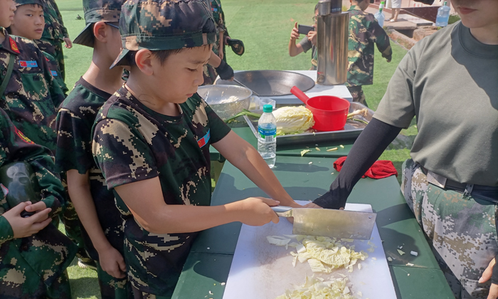 軍訓(xùn)夏令營報名哪家