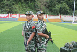 孩子參加軍訓(xùn)夏令營(yíng)安全嗎？