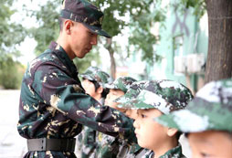國內(nèi)哪里有口碑好的軍訓夏令營