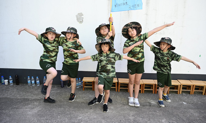 軍訓(xùn)夏令營(yíng)報(bào)名哪家好