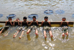 孩子參加軍訓(xùn)夏令營會(huì)有什么風(fēng)險(xiǎn)嗎？