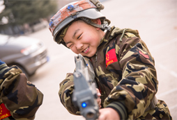 提高孩子獨(dú)立生活能力鄭州軍事夏令營(yíng)是最好的選擇
