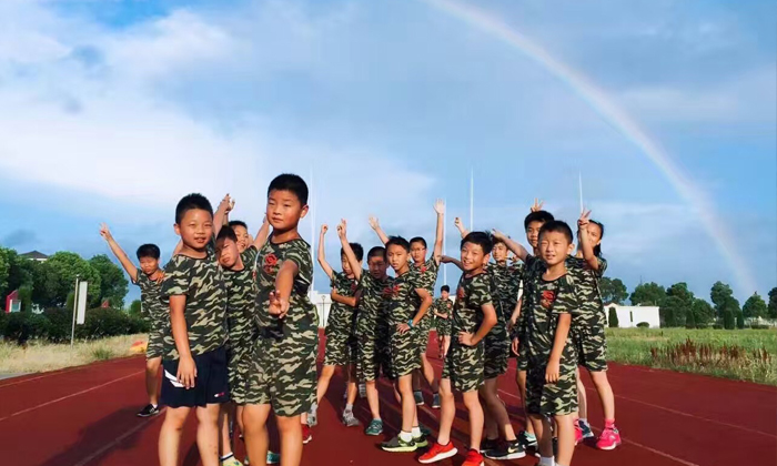 康定軍事夏令營活動讓孩子的假日生活豐富多彩！.jpg