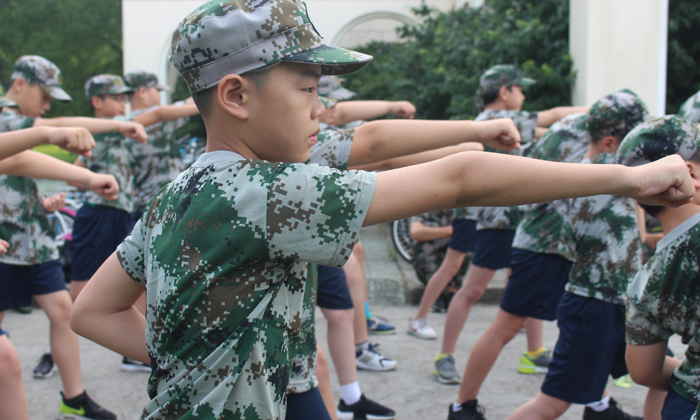 康慶軍事夏令營(yíng)