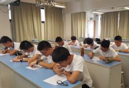 有科技與英語相互組合的夏令營嗎？