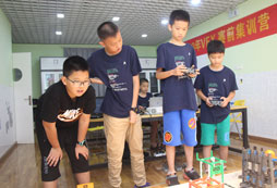 參加科學(xué)夏令營的特點(diǎn)有哪些？