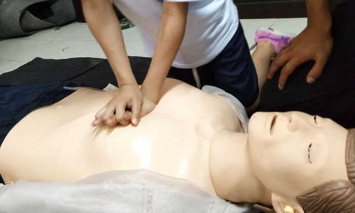 學(xué)習(xí)如何急救