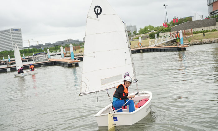 學(xué)習(xí)駕駛帆船1