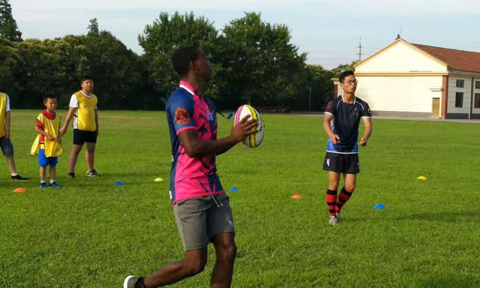 橄欖球運(yùn)動(dòng)