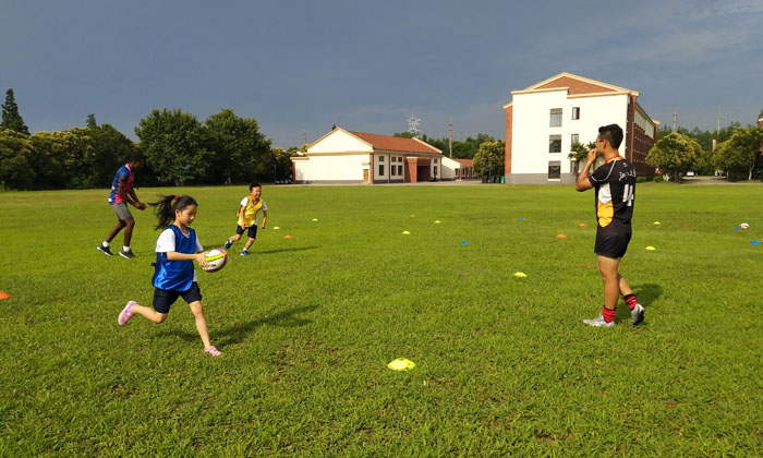 橄欖球運(yùn)動(dòng)