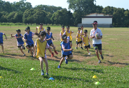 上橄欖球課的孩子們