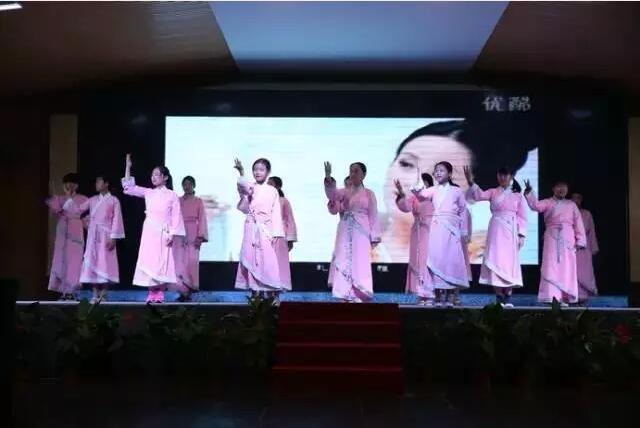 國學(xué)班學(xué)什么的