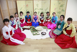 餐桌上的韓國(guó)禮儀