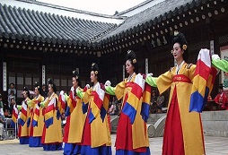 參加韓國游學(xué)夏令營對青少年有什么好處？