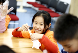 這個(gè)夏天,演講夏令營帶你點(diǎn)燃口才風(fēng)暴