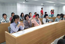 參加口才夏令營鍛煉孩子出口成章能力！