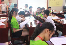 參加口才夏令營讓孩子成為受歡迎的人！