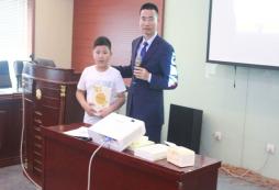 青少年演說家訓(xùn)練營幫助孩子快速提升口才能力