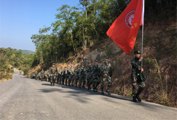 參加昆明軍事夏令營為孩子們的成長添動力！