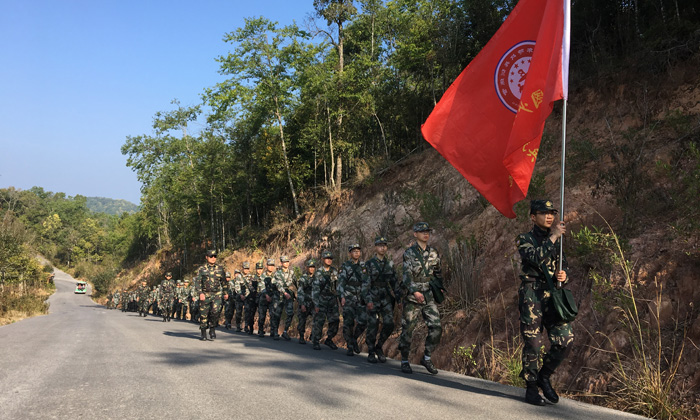 昆明軍事夏令營(yíng)