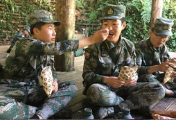 昆明軍事夏令營讓孩子養(yǎng)成成就幸福的好習(xí)慣