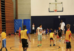 籃球夏令營(yíng)六大特點(diǎn)