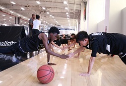 好的籃球訓(xùn)練營(yíng)能提升孩子哪些方面？