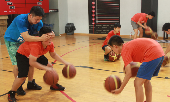 國(guó)內(nèi)哪家籃球夏令營(yíng)好