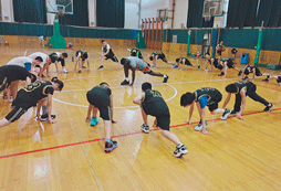 暑假小學(xué)生籃球夏令營多少錢