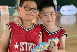青少年參加籃球夏令營有什么好處？