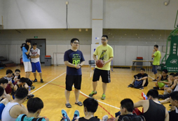 參加北京籃球夏令營還能提高英語水平？